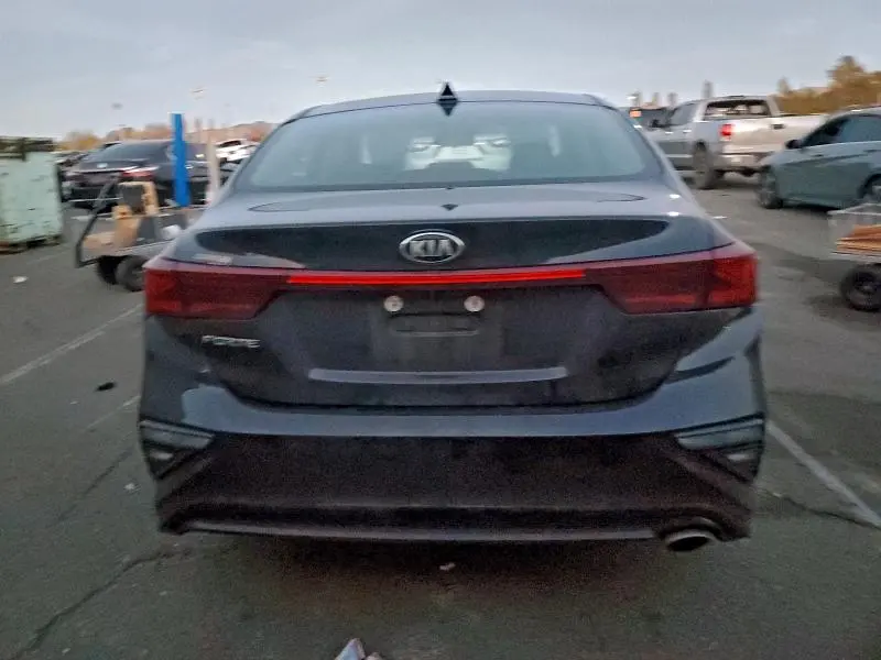 2021 KIA FORTE FE  