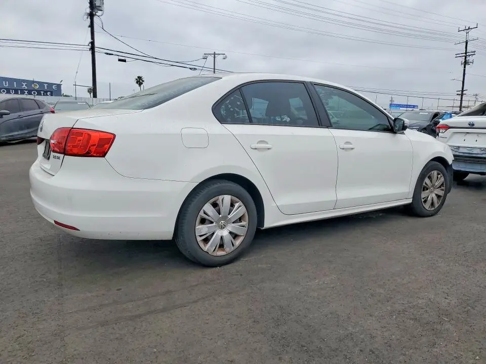 2012 VOLKSWAGEN JETTA SE  