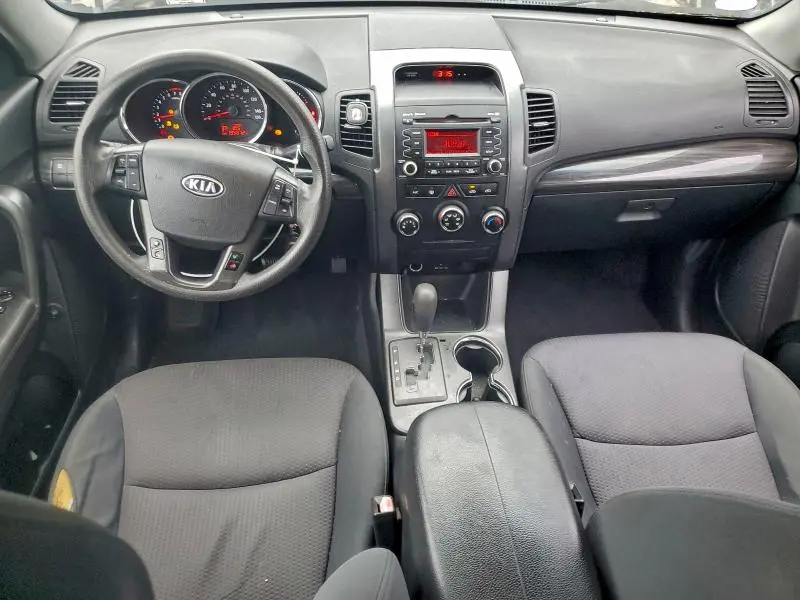 2012 KIA SORENTO BASE  