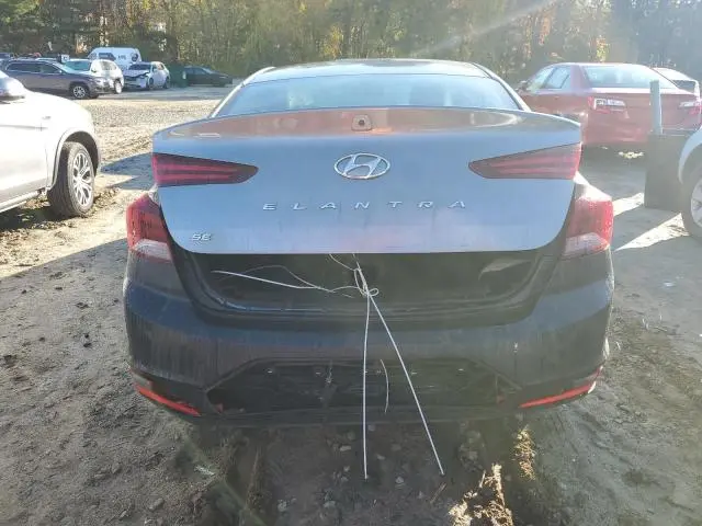 2019 HYUNDAI ELANTRA SE  