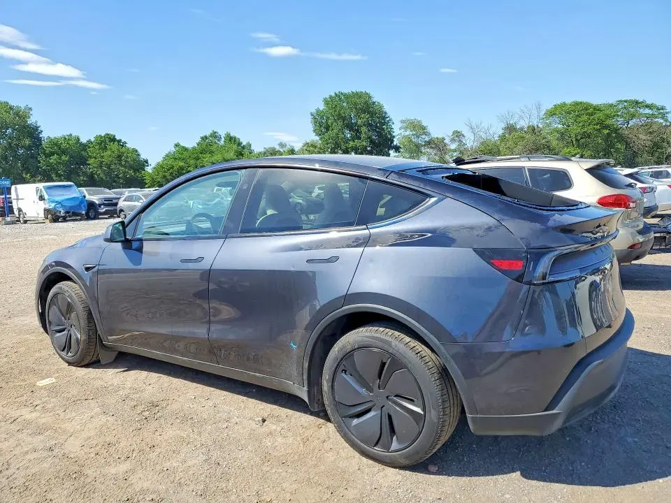 2026 TESLA MODEL Y   
