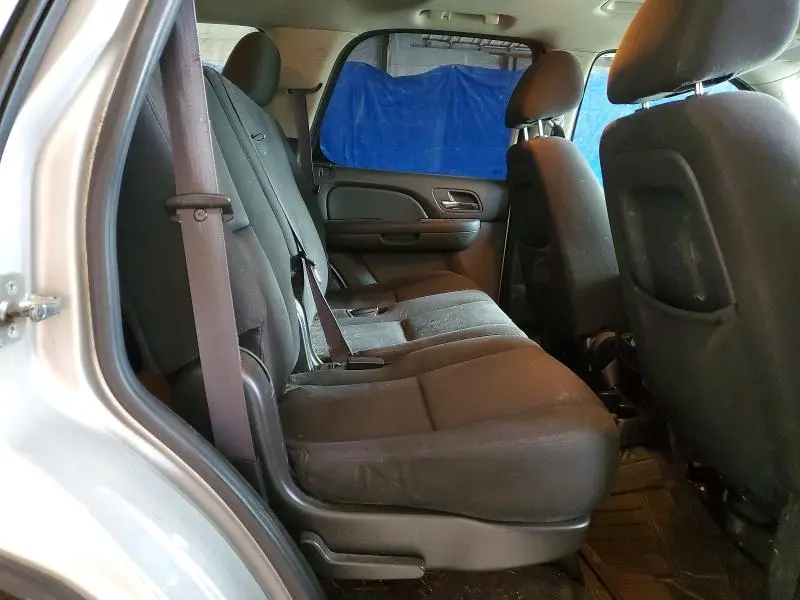 2011 GMC YUKON SLE  