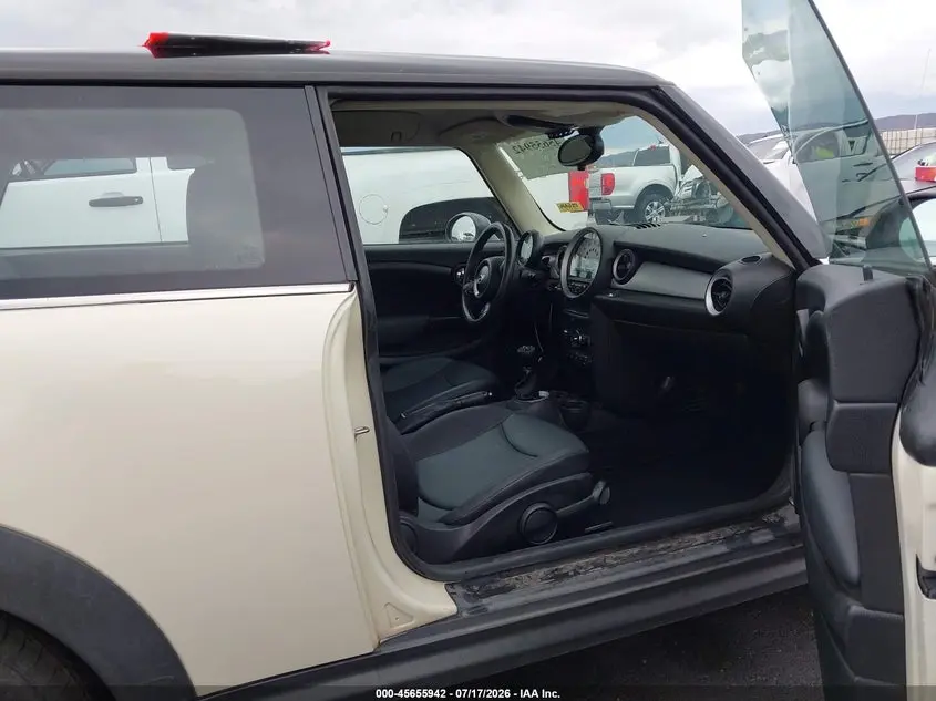 2013 MINI HARDTOP COOPER