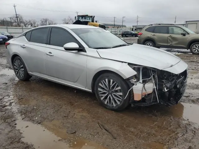 2023 NISSAN ALTIMA SV  