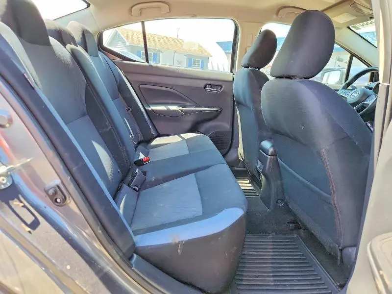 2023 NISSAN VERSA SV  
