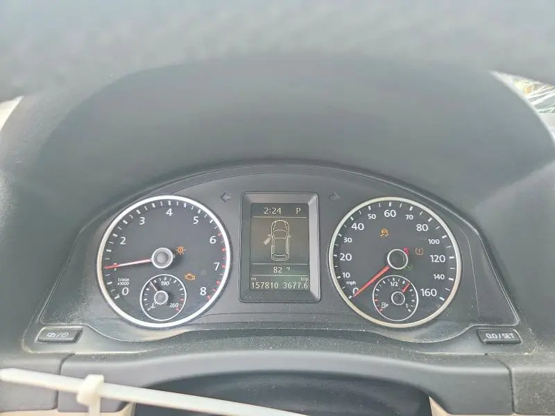 2013 VOLKSWAGEN TIGUAN S  