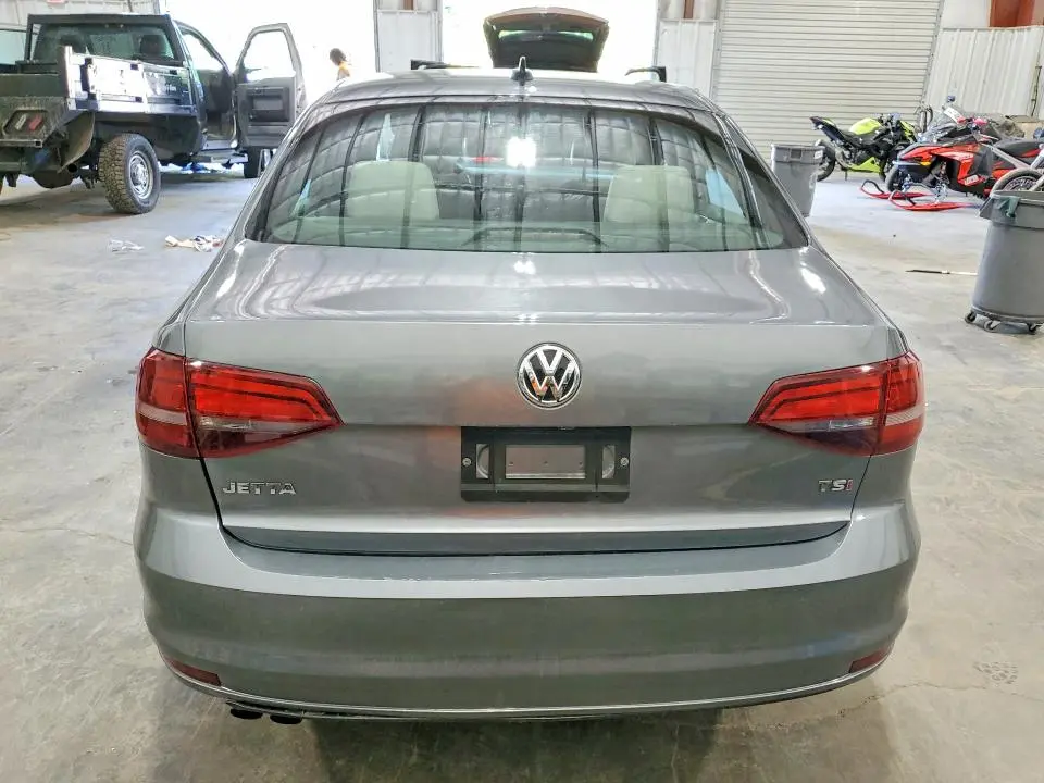 2017 VOLKSWAGEN JETTA SPORT  