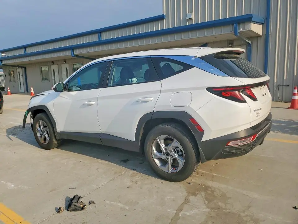 2023 HYUNDAI TUCSON SE  