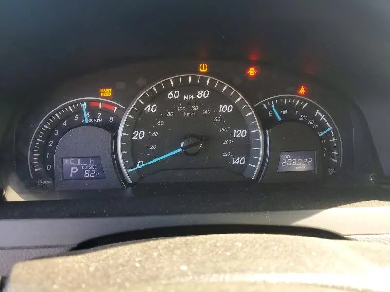 2015 TOYOTA CAMRY LE  