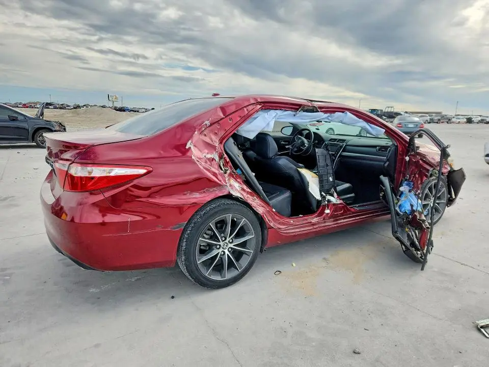 2015 TOYOTA CAMRY XSE  