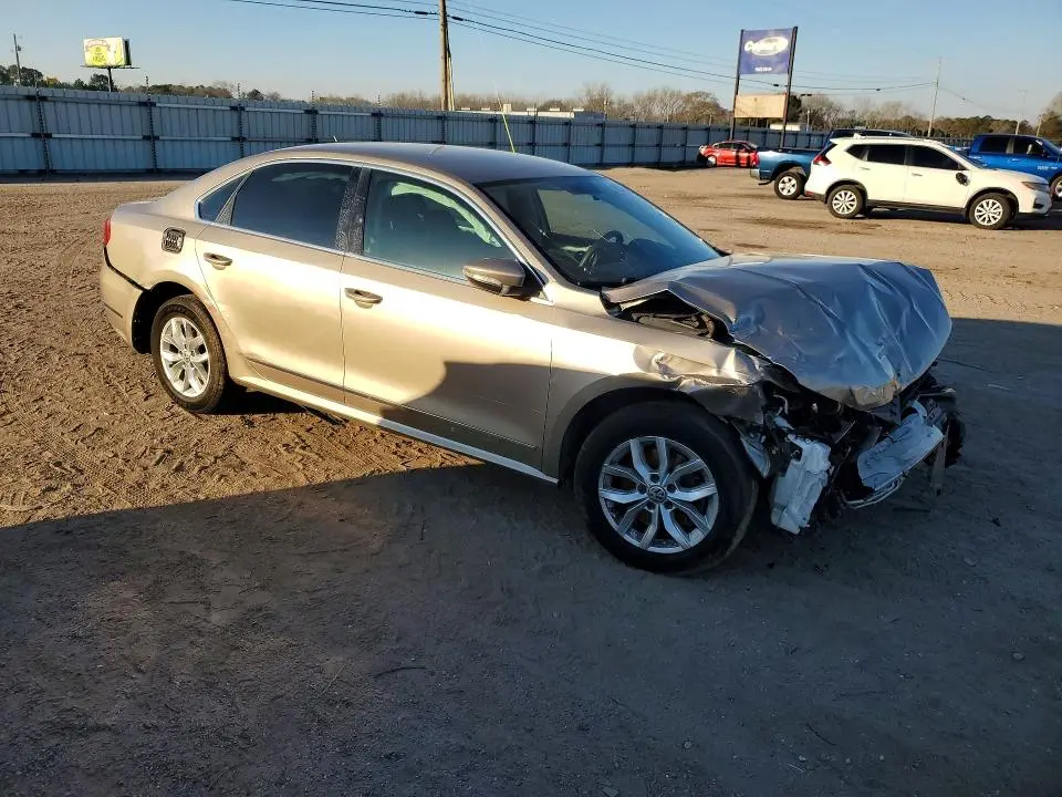 2016 VOLKSWAGEN PASSAT S  