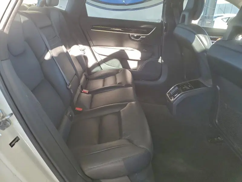 2018 VOLVO S90   