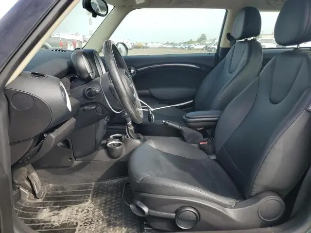 2011 MINI COOPER   