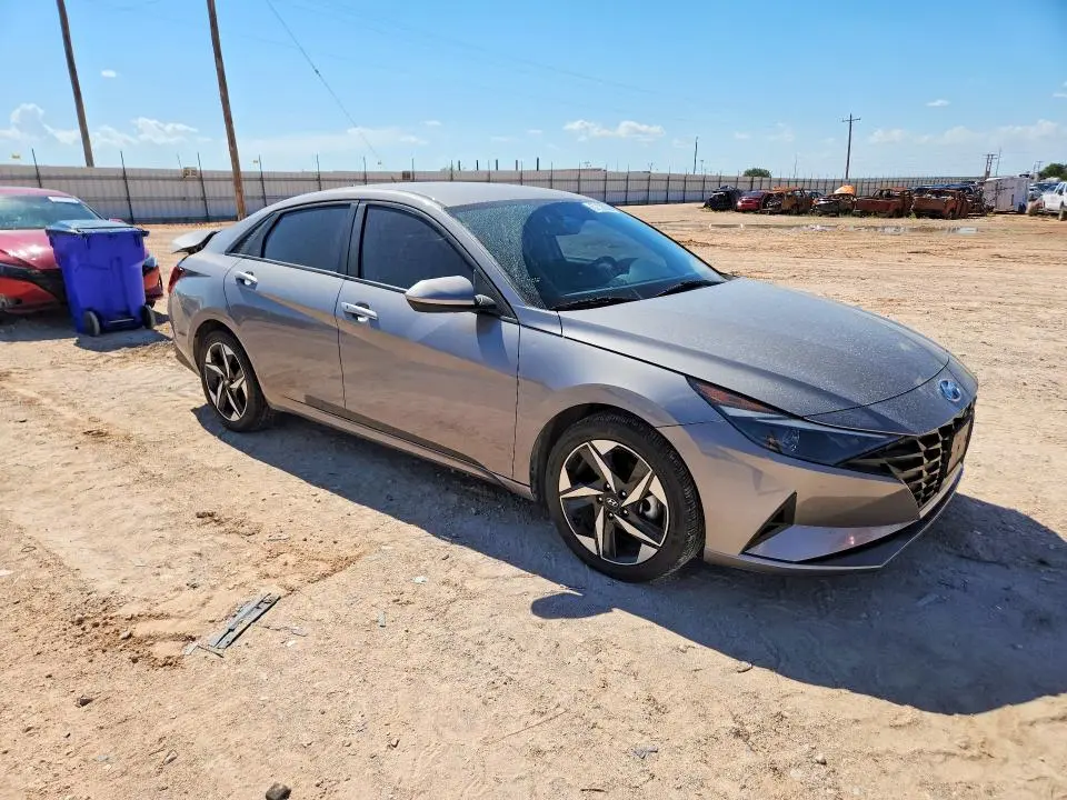 2023 HYUNDAI ELANTRA SEL  