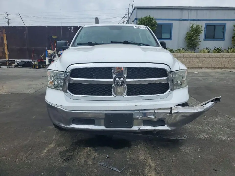2017 RAM 1500 SLT  