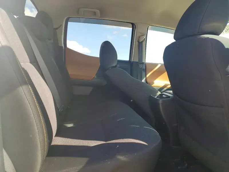 2017 TOYOTA TACOMA SR5 V6  