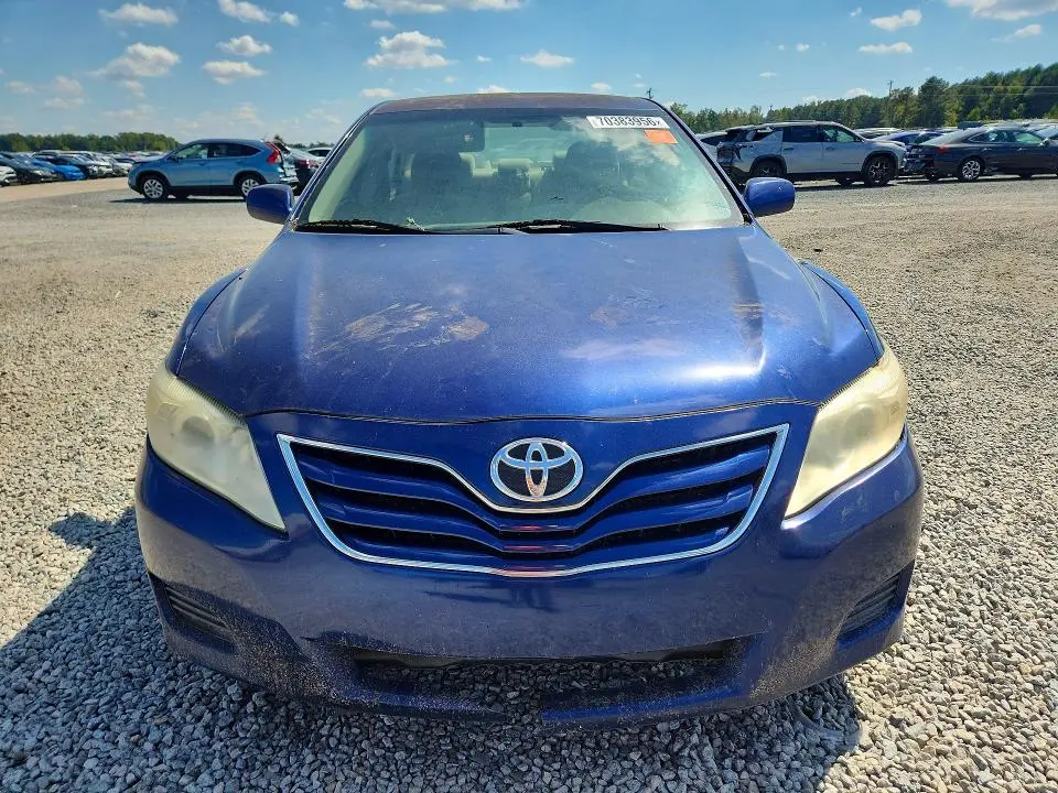 2011 TOYOTA CAMRY LE  