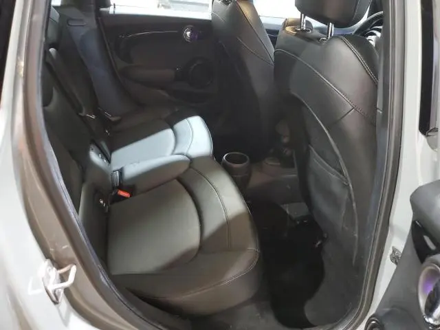 2016 MINI COOPER   
