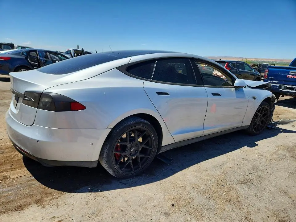 2015 TESLA MODEL S 85D  