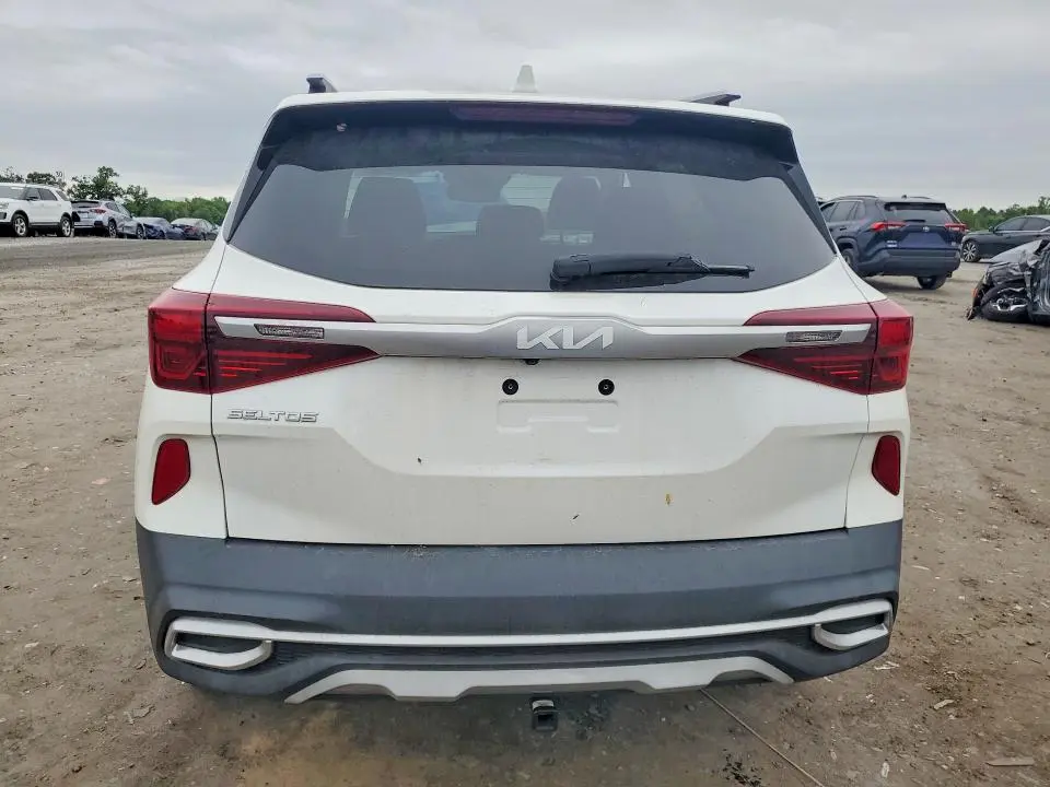 2022 KIA SELTOS EX  