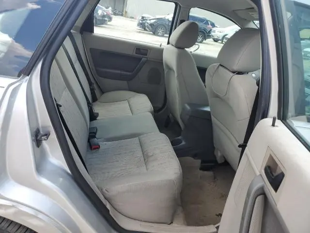 2010 FORD FOCUS SE  