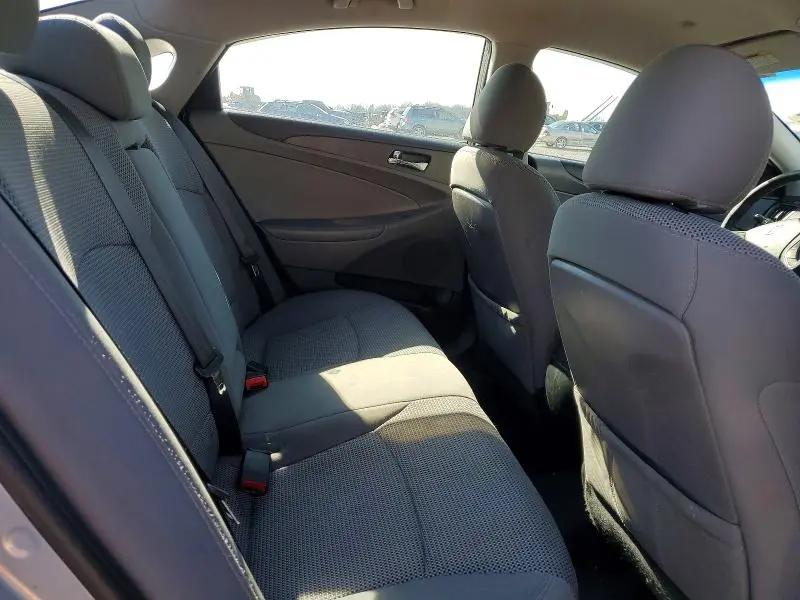 2012 HYUNDAI SONATA GLS  