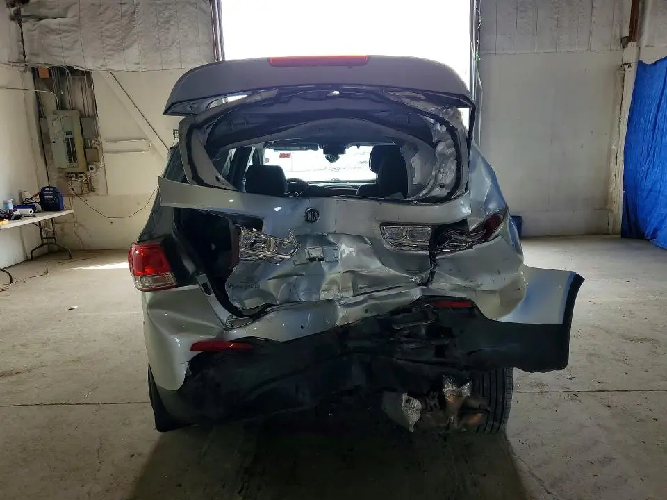 2016 KIA SORENTO LX  