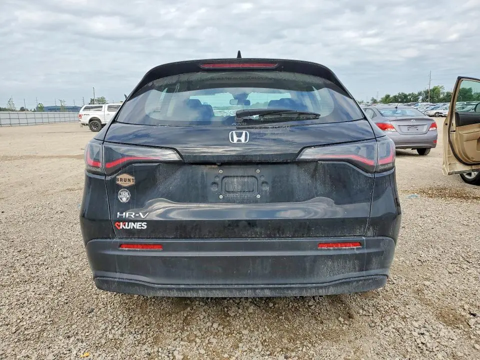 2023 HONDA HR-V LX  
