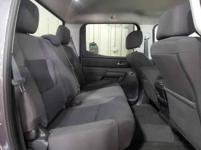 2024 TOYOTA TUNDRA CREWMAX SR  