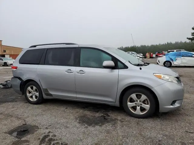 2011 TOYOTA SIENNA LE  