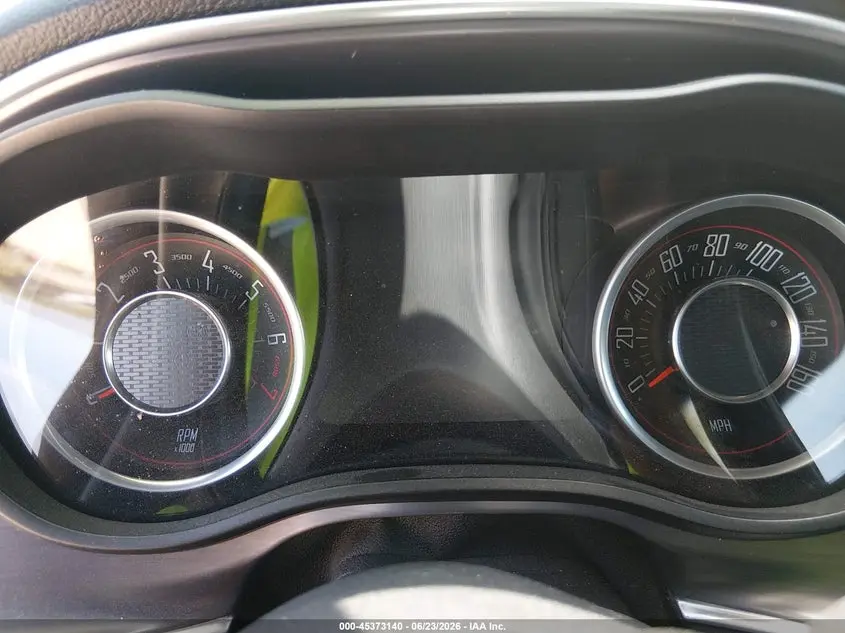 2015 DODGE CHALLENGER SXT