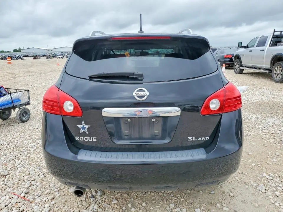 2011 NISSAN ROGUE S  