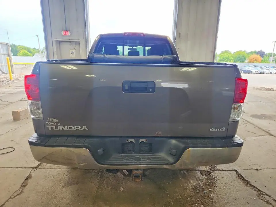 2011 TOYOTA TUNDRA DOUBLE CAB SR5  
