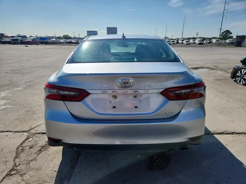 2023 TOYOTA CAMRY XLE  