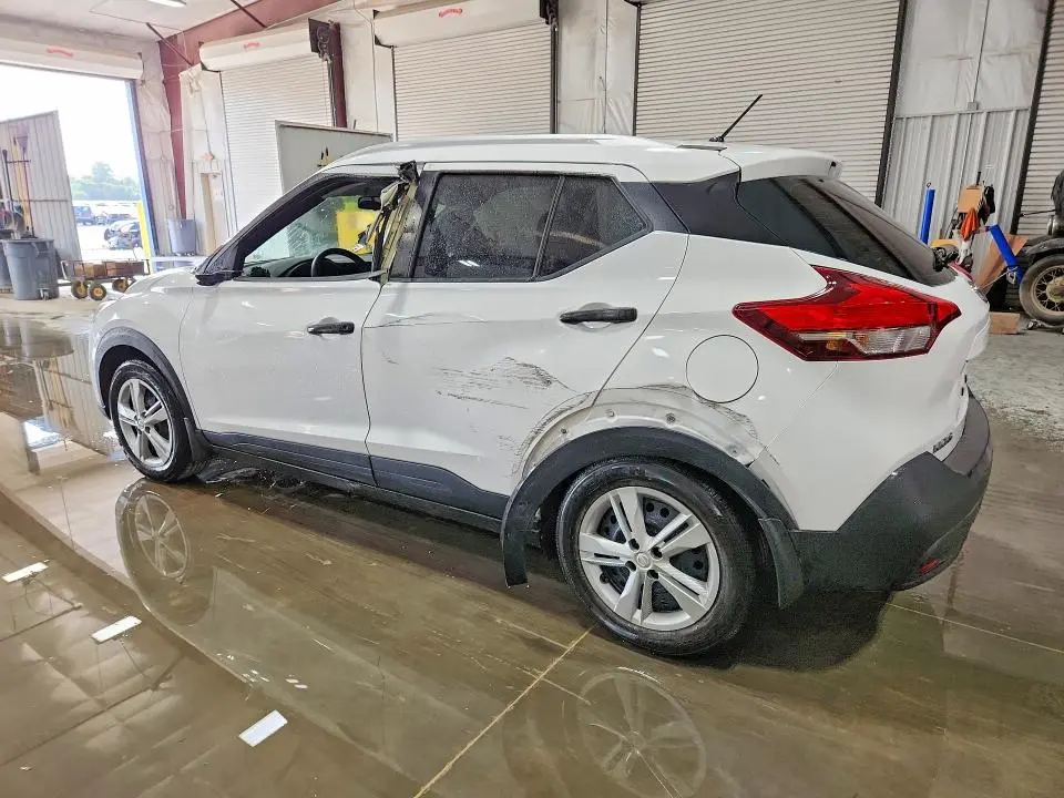 2019 NISSAN KICKS S  