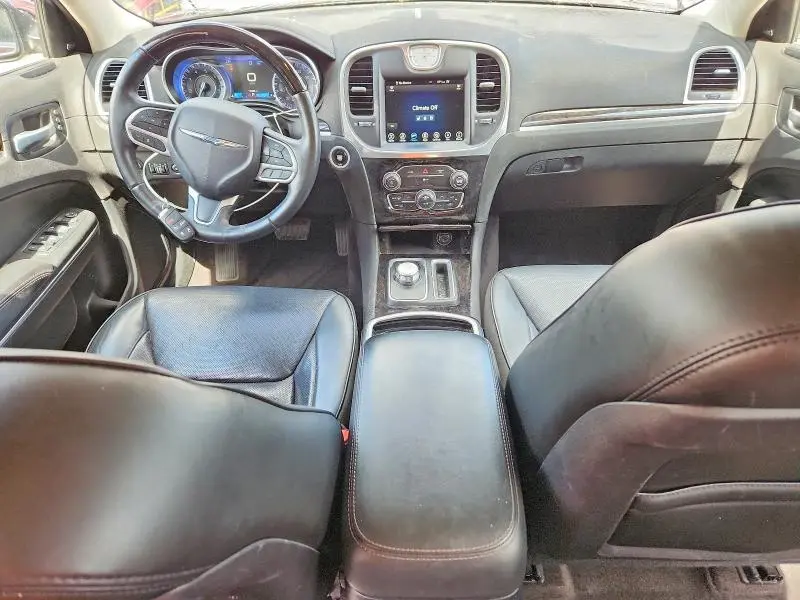2017 CHRYSLER 300C   