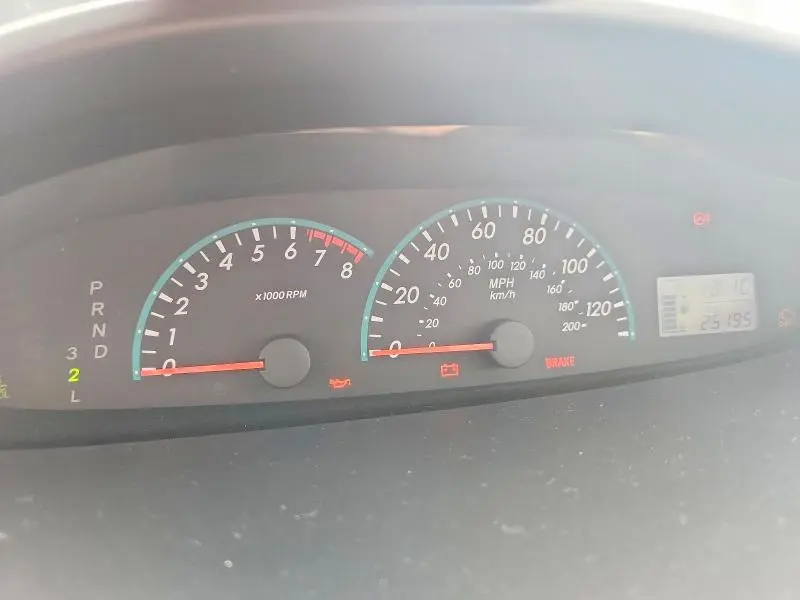 2010 TOYOTA YARIS BASE  