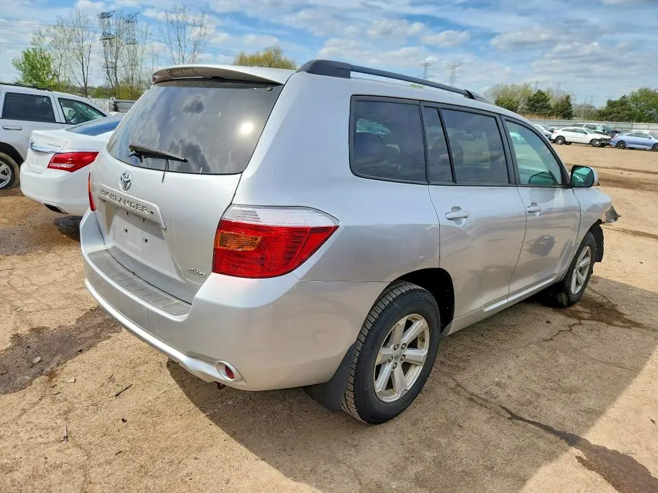 2010 TOYOTA HIGHLANDER SE  