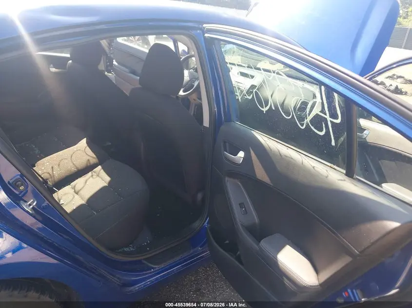 2017 KIA FORTE LX
