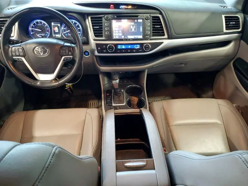 2019 TOYOTA HIGHLANDER XLE  