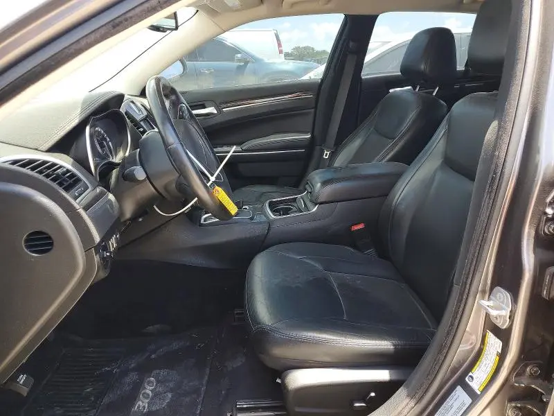 2016 CHRYSLER 300 LIMITED  