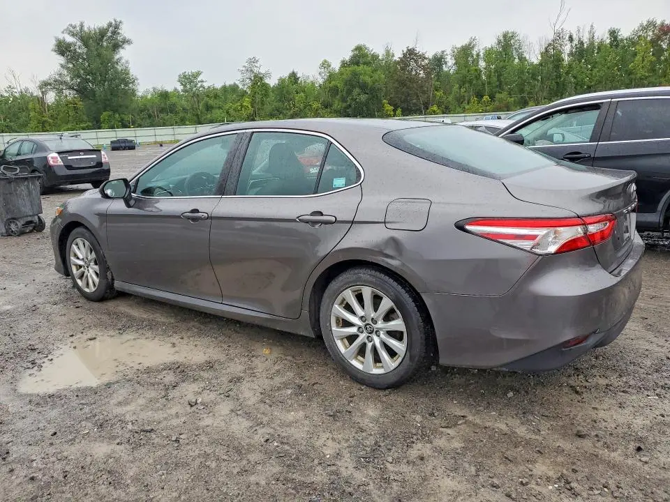 2018 TOYOTA CAMRY LE  