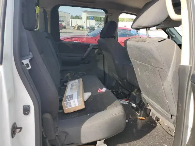 2014 NISSAN TITAN S  