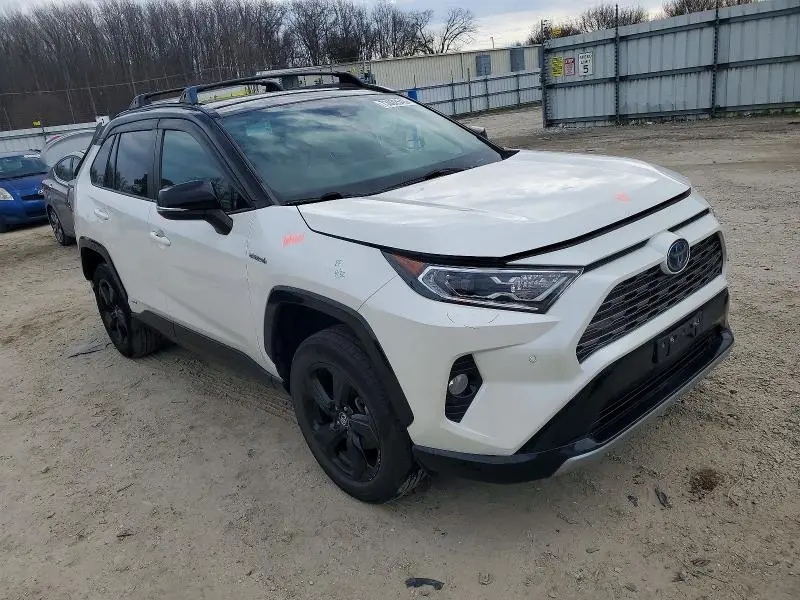 2021 TOYOTA RAV4 XSE  