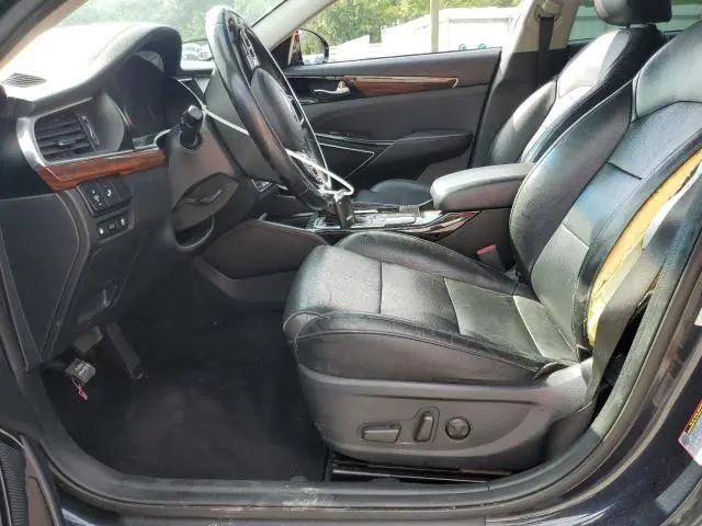 2017 KIA CADENZA PREMIUM  