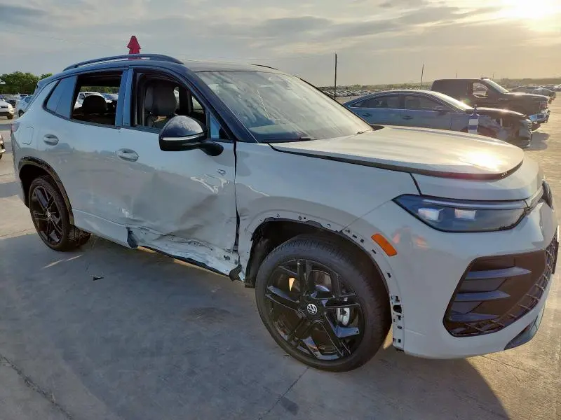 2025 VOLKSWAGEN TIGUAN SE R-LINE BLACK  