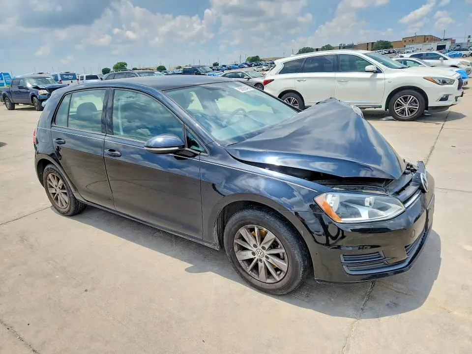 2015 VOLKSWAGEN GOLF   