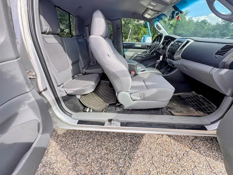 2012 TOYOTA TACOMA V6  