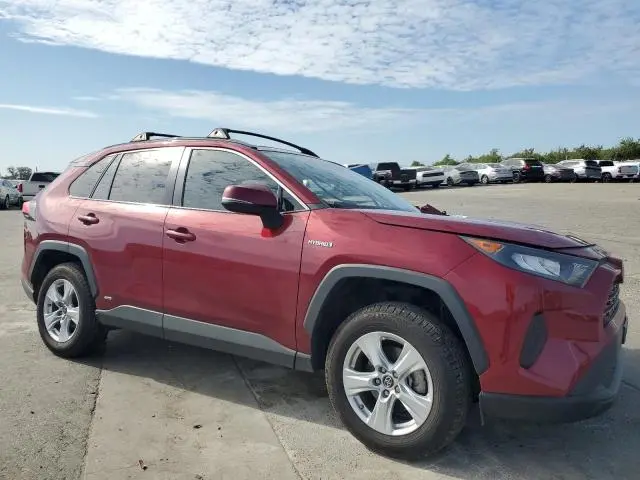 2020 TOYOTA RAV4 LE