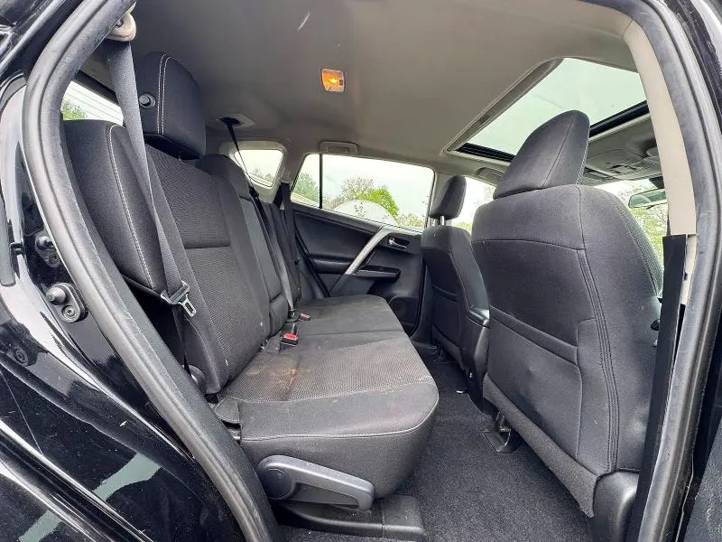 2017 TOYOTA RAV4 XLE  